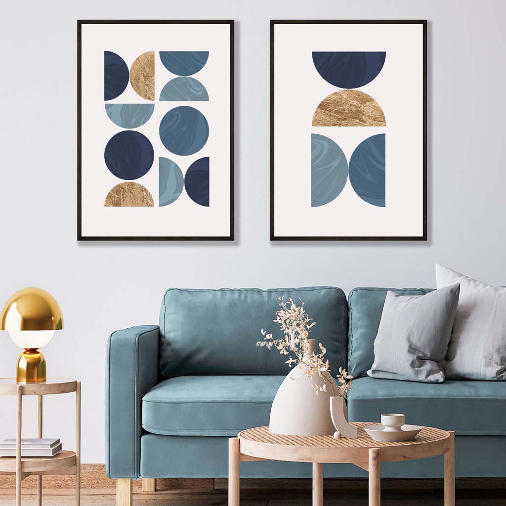 Set mit 2 geometrischen Kunstdrucken im Stil der Mitte des 20. Jahrhunderts in Blau und Gold
