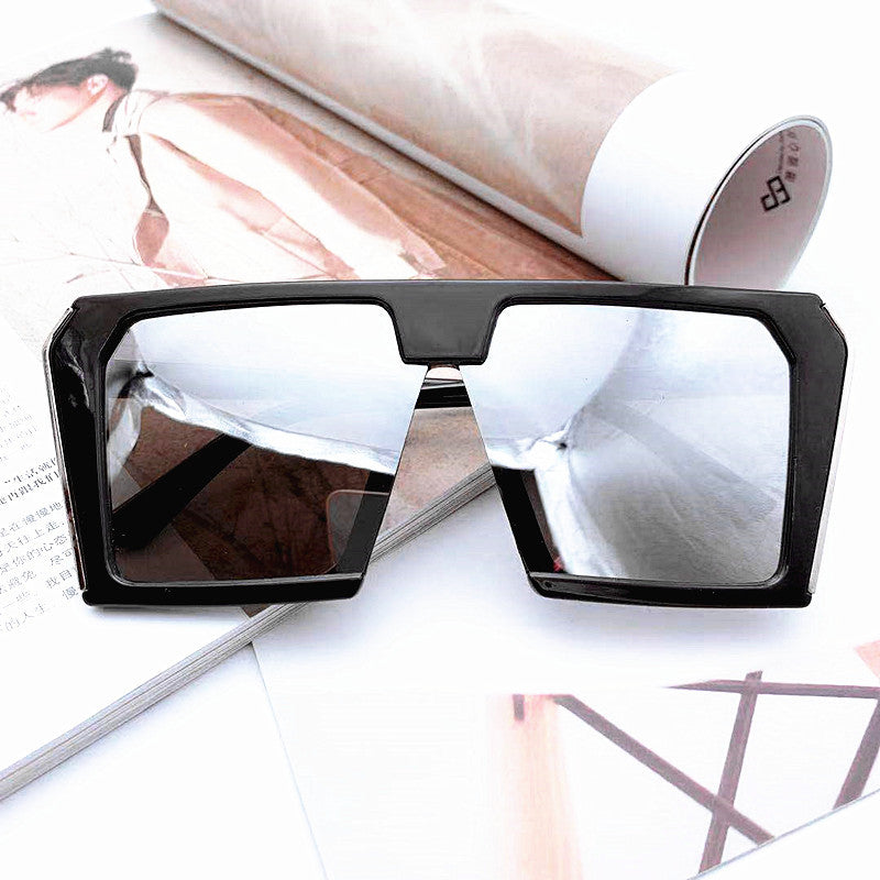 Damen stilvolle geometrische Sonnenbrille im kantigen Design Karnz