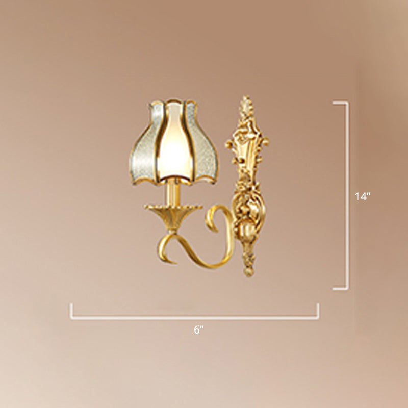 Brass Bud Wandmontage Licht Traditionelle Gehrungsglas Wohnzimmer Wandlichtarmatur | Karnz