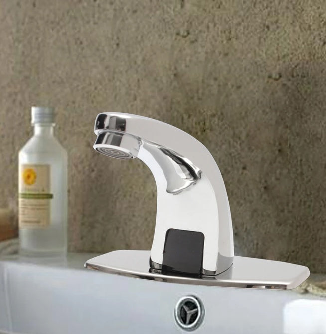 Automatischer berührungsloser Badezimmerspülenwasserhahn. | Karnz