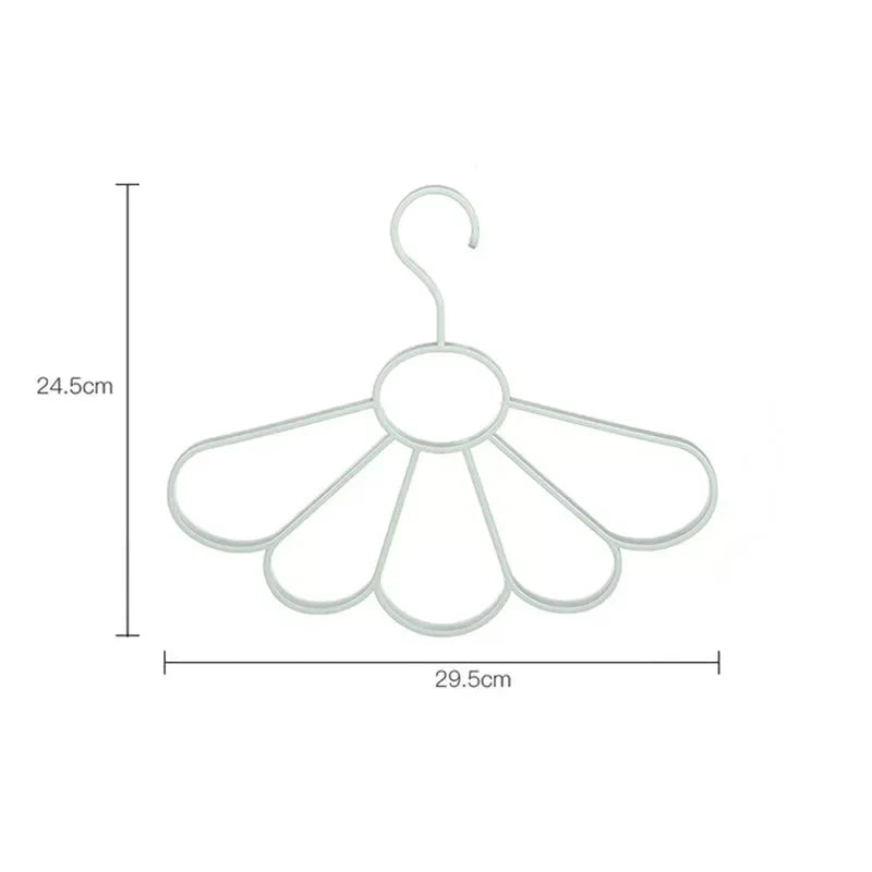 PETALFORMIGE KREATIEVE SJAALHANGERS Karnz