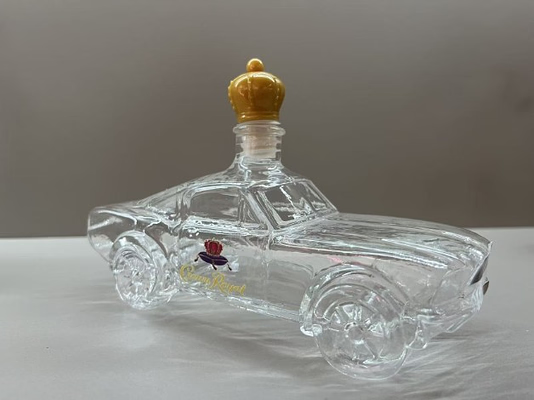 Whisky-Dekanter in Mustang-Form