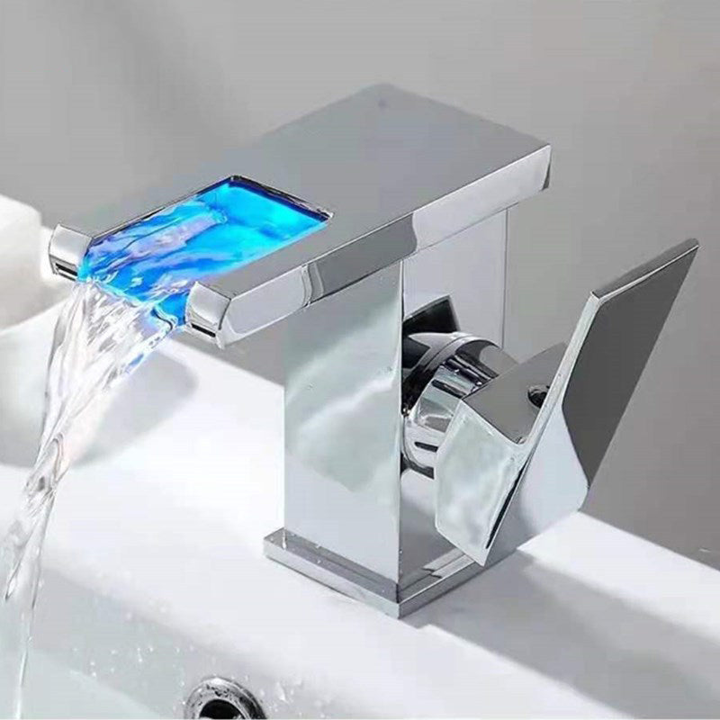Einhand-Waschtischarmatur 1-Loch Weit Verwendete Badezimmer-Waschtischarmatur mit LED-Beleuchtung