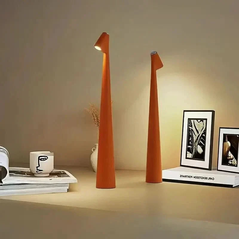 Wiederaufladbare LED Tischlampe | Karnz