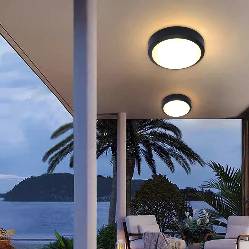 Wasserdichte runde LED-Deckenleuchte aus Aluminium und Acryl für den Außenbereich zur flächenbündigen Montage im Garten