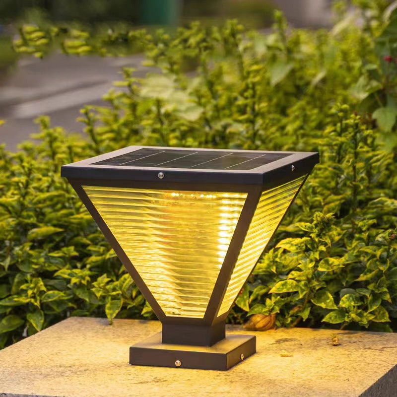 Modern Minimalist Solar Waterproof Square Prismatic Stainless Steel Glass LED Außenleuchte Für Patio | Karnz