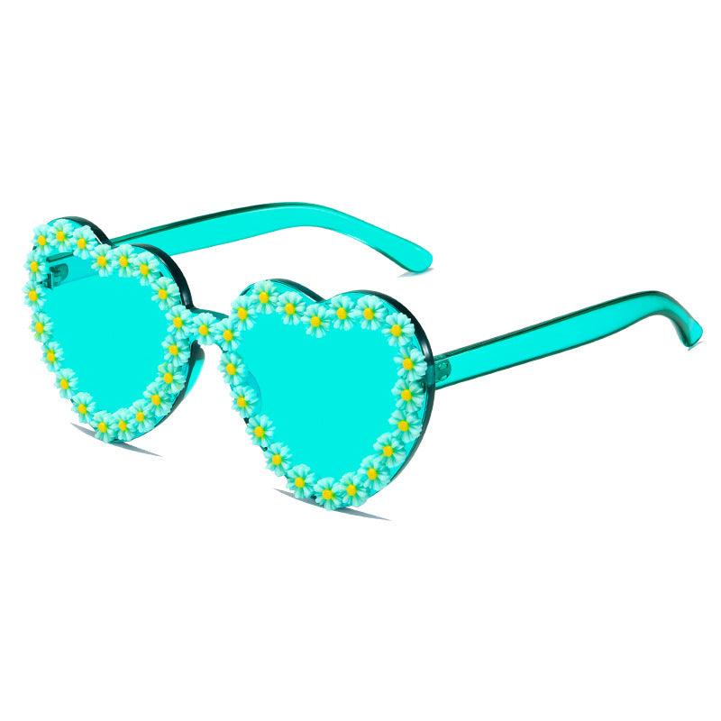 Damen Liebesförmige Sonnenbrille mit floralen Verzierungen Karnz