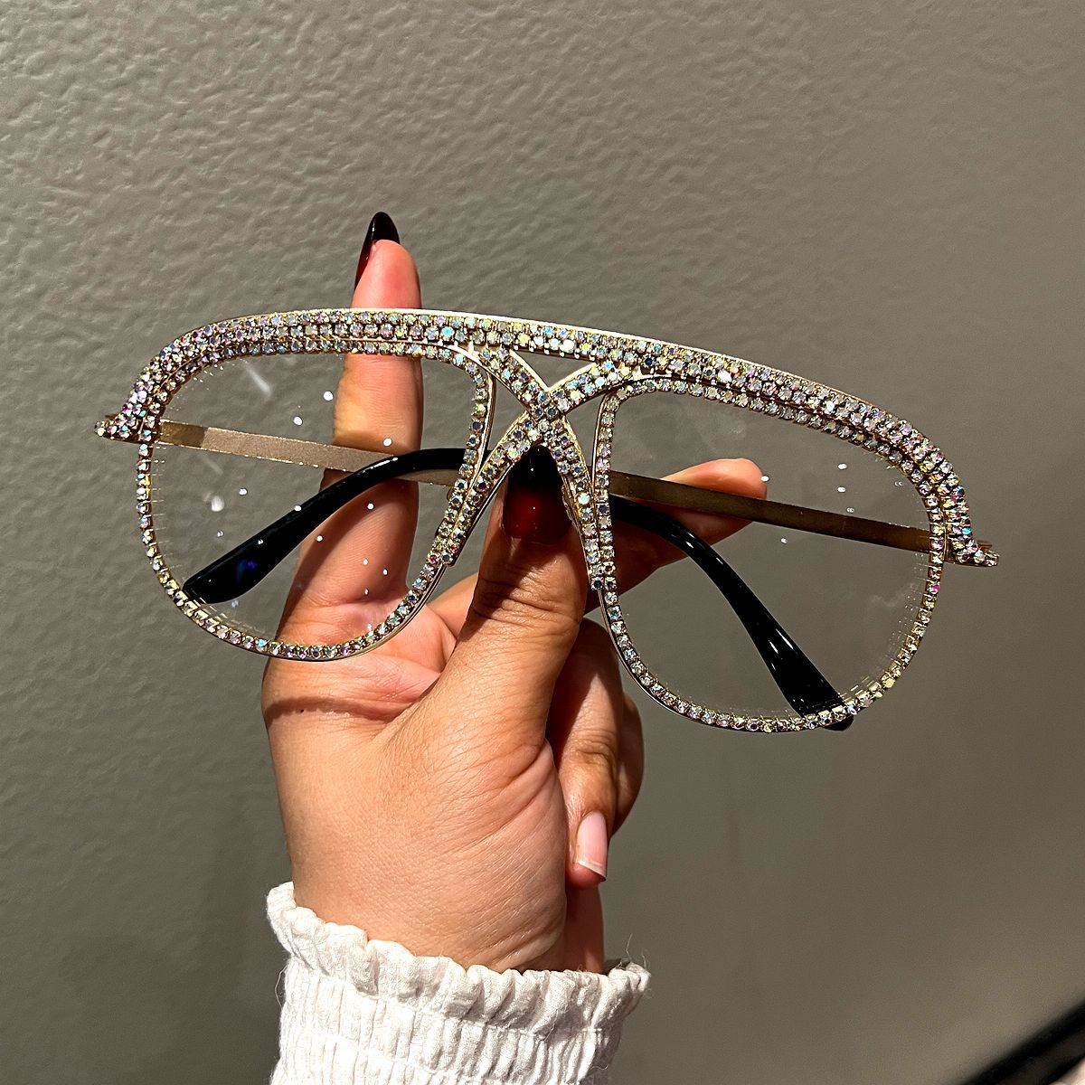 Damen Glamouröse oversized Sonnenbrille mit funkelndem Kristallrahmen Karnz