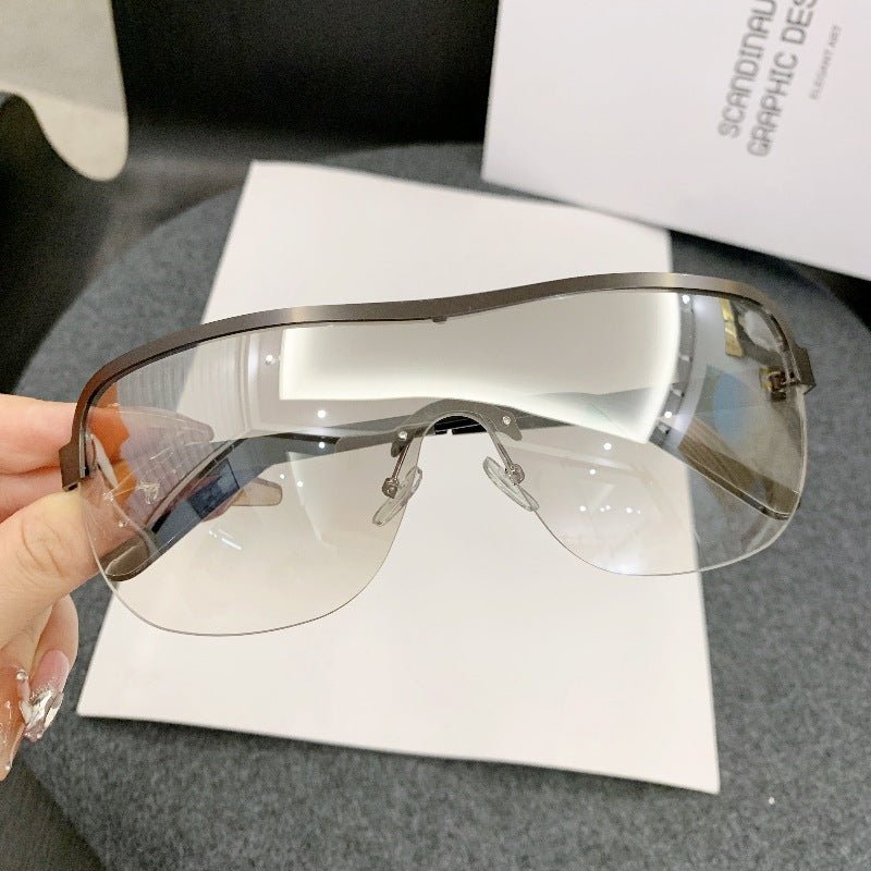 Damen Sportliche Sonnenbrille mit vollem UV-Schutz und stilvollem Rahmen Karnz