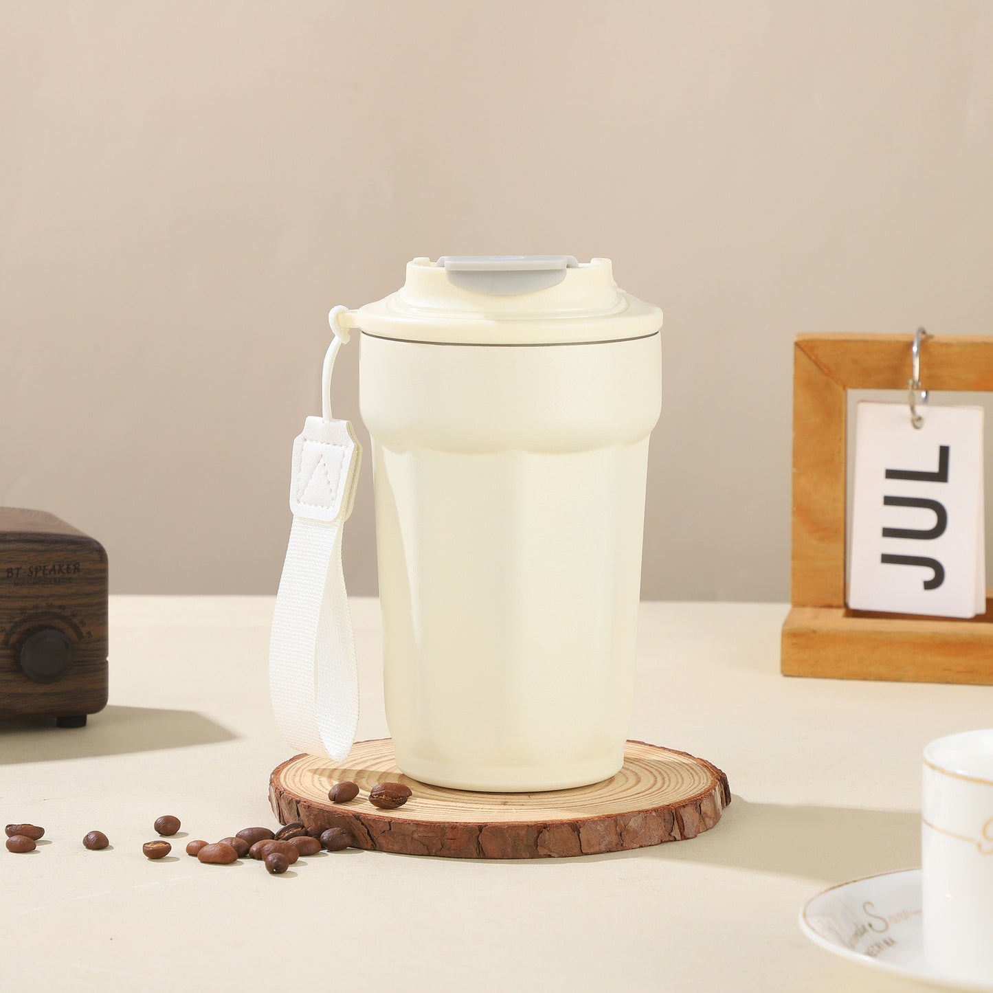 Damen Isolierbecher mit griffigem Tragegurt Karnz