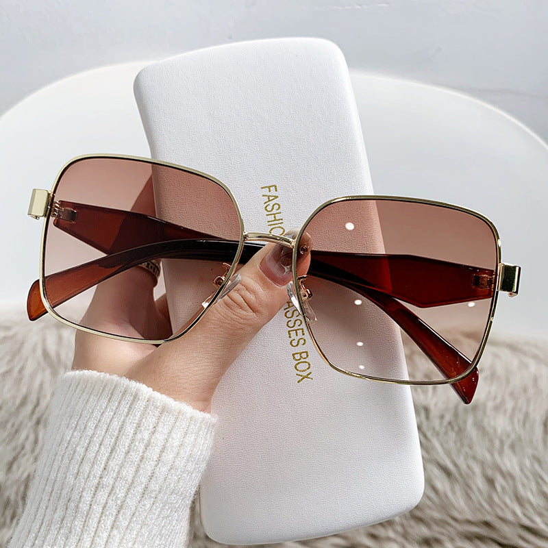Damen stilvolle quadratische Sonnenbrille mit geschwungenem Rahmen Karnz