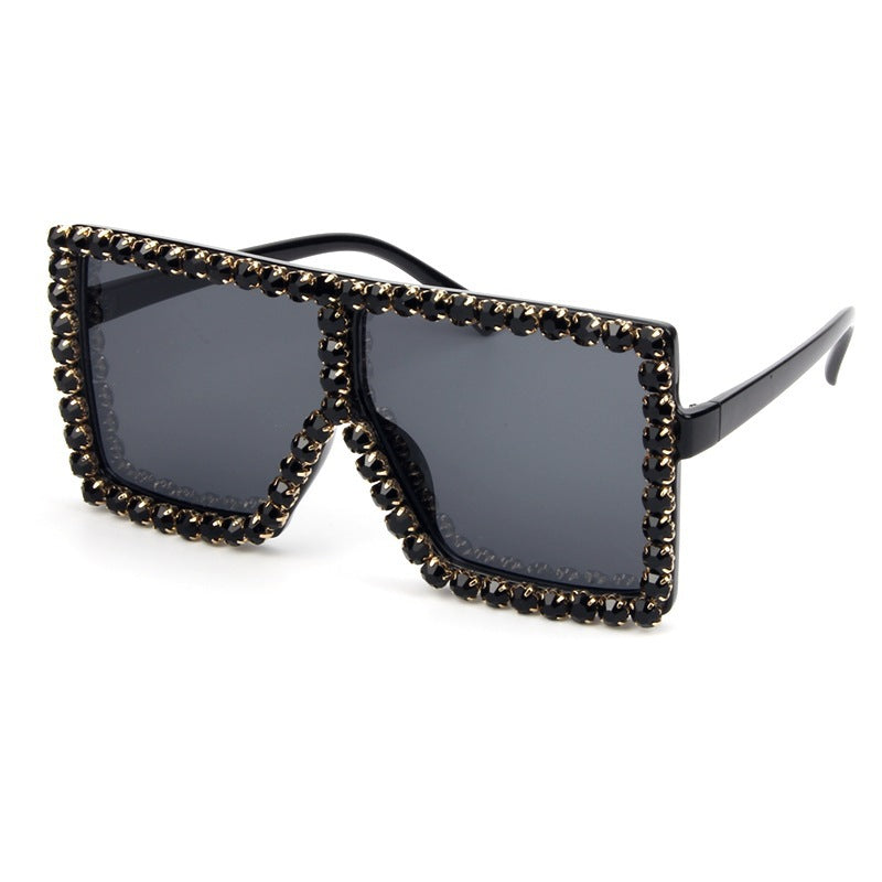 Damen oversized Sonnenbrille mit funkelndem Kristallrahmen Karnz