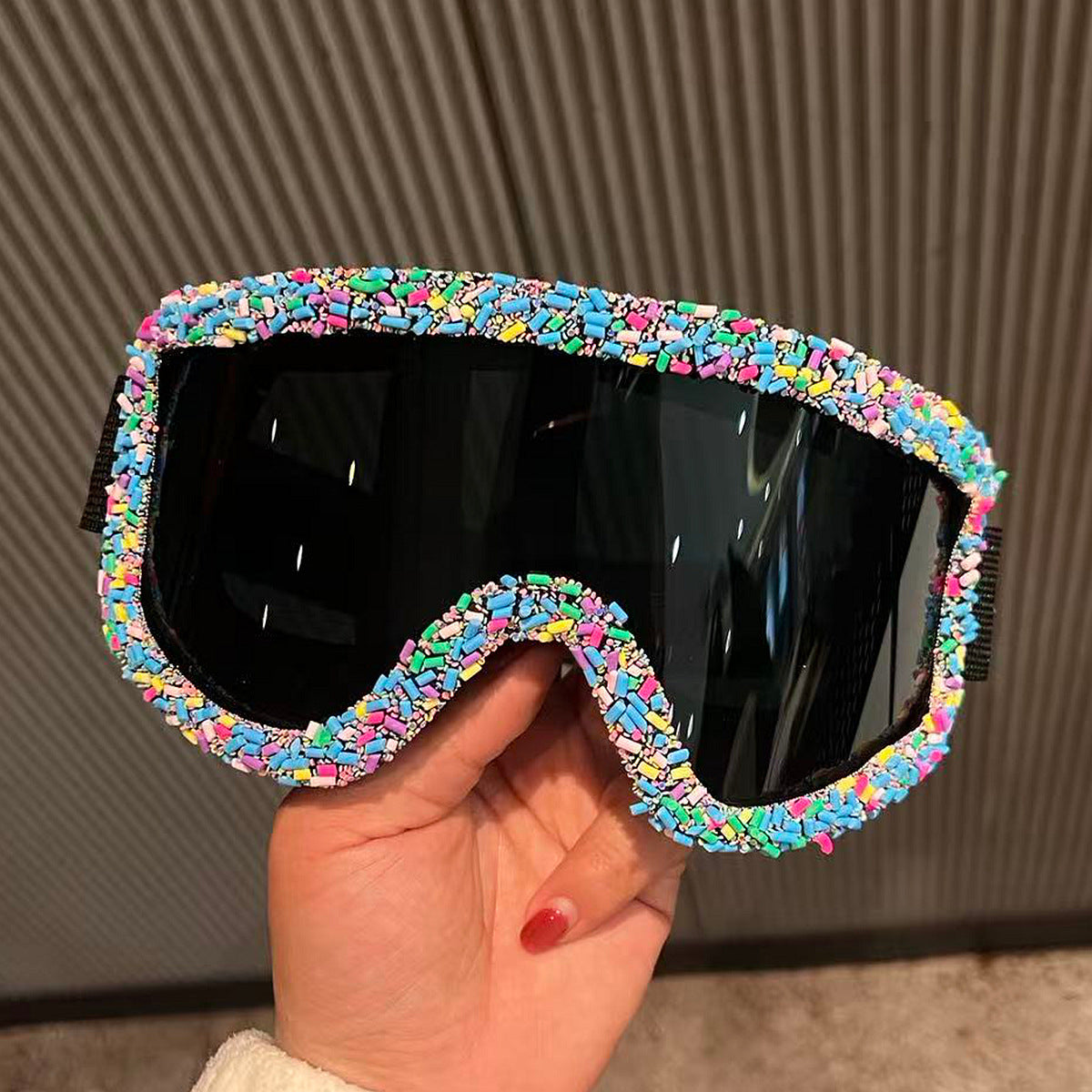 Damen stylische Skibrille mit einzigartigem Dekor Karnz