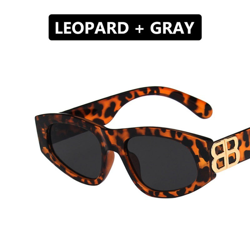 Damen modische Cat-Eye Sonnenbrille mit luxuriösen Akzenten Karnz