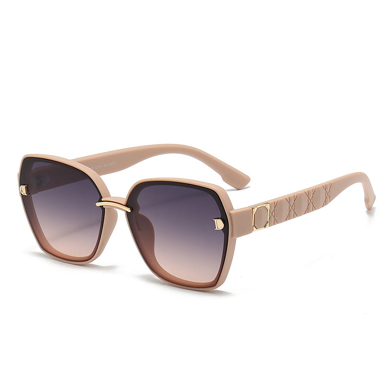 Damen Sonnenbrille mit stilvollem, quadratischem Rahmen und eleganten Details Karnz