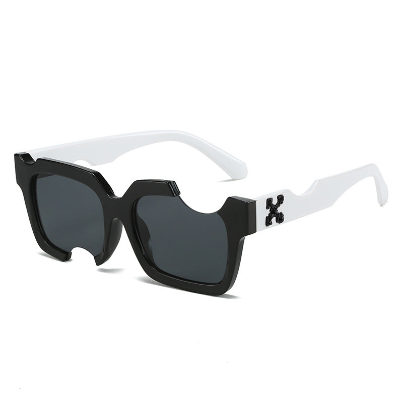 Damen moderne, geometrische Sonnenbrille mit außergewöhnlichem Rahmen Karnz