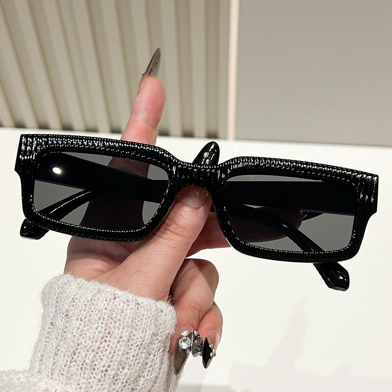Damen stylische Sonnenbrille mit strukturiertem Rahmen Karnz