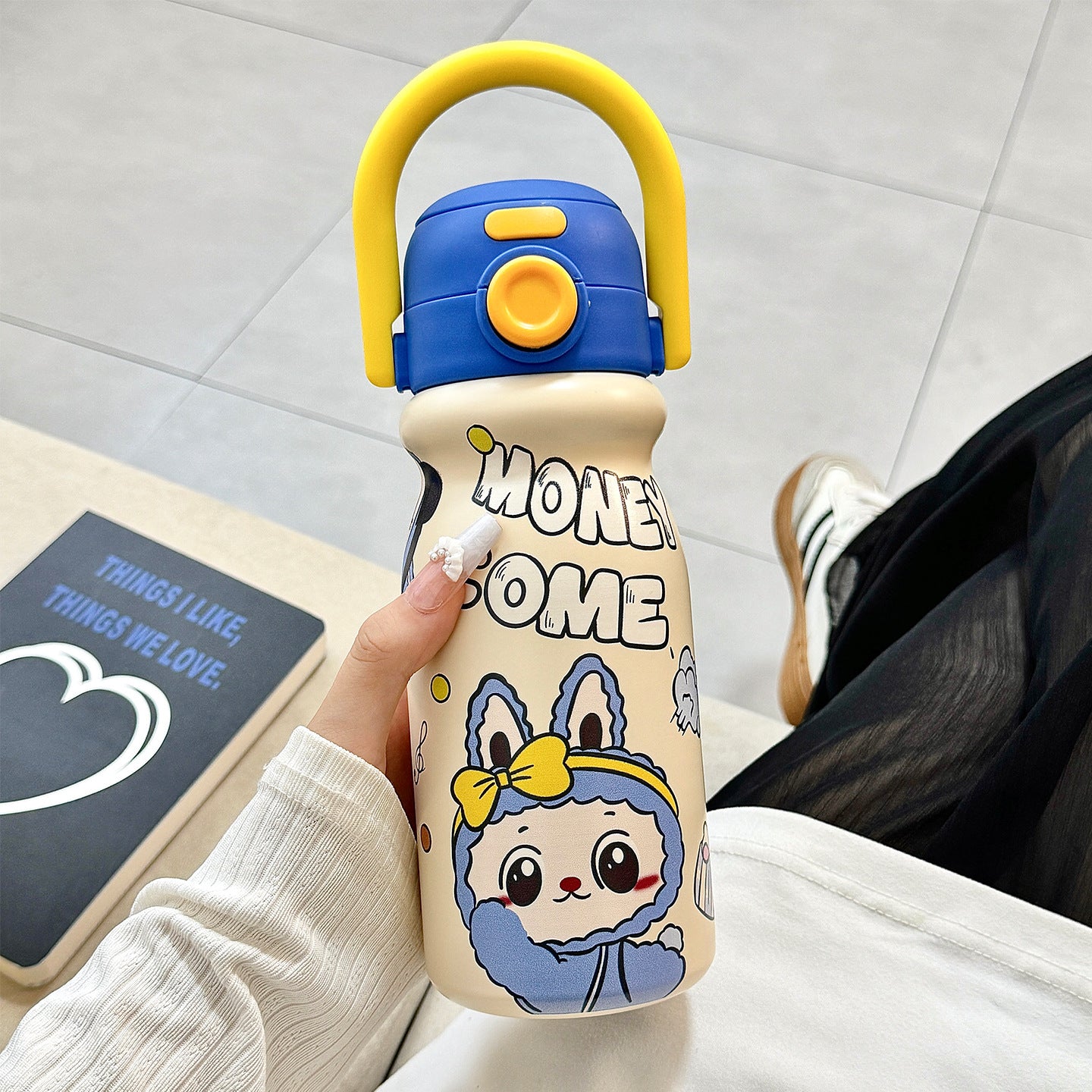 Damen Trinkflasche mit lustigem Tierdesign und ergonomischem Tragegriff Karnz