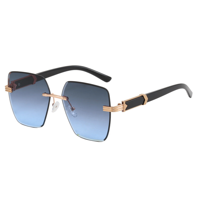 Damen Luxus-Sonnenbrille mit einzigartigem Rahmen und edlen Akzenten Karnz