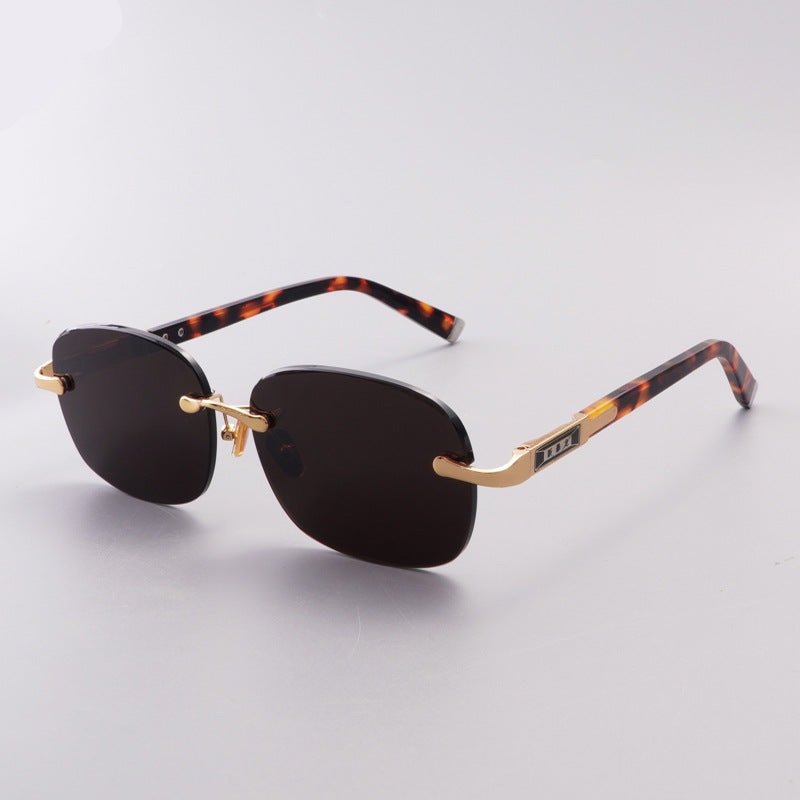 Damen Elegante Sonnenbrille im modernen Retro-Stil Karnz