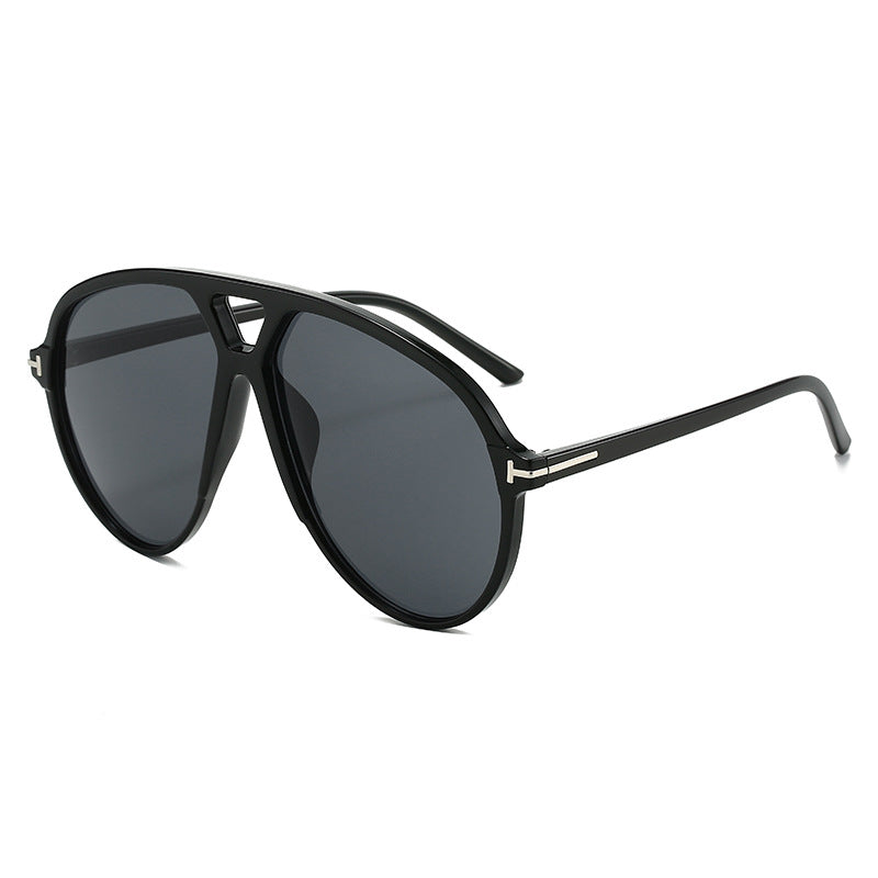 Damen oversized Sonnenbrille im modernen avangardistischen Design Karnz