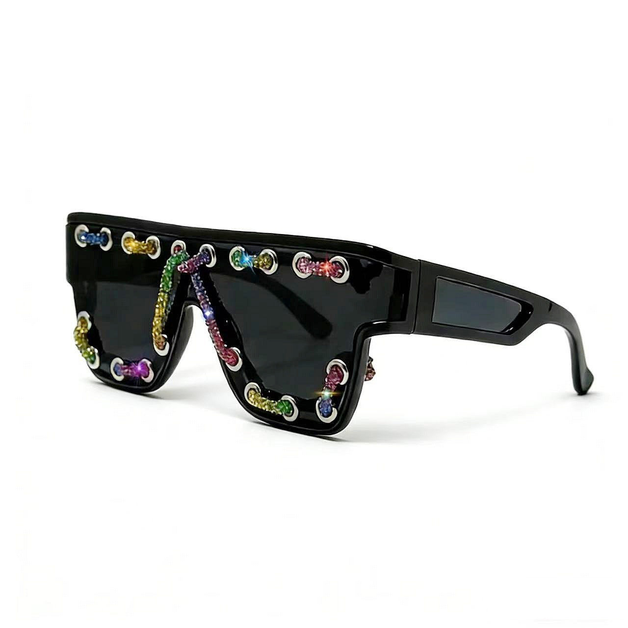 Damen Sonnenbrille mit extravagantem Design und dekorativer Kettenverzierung Karnz