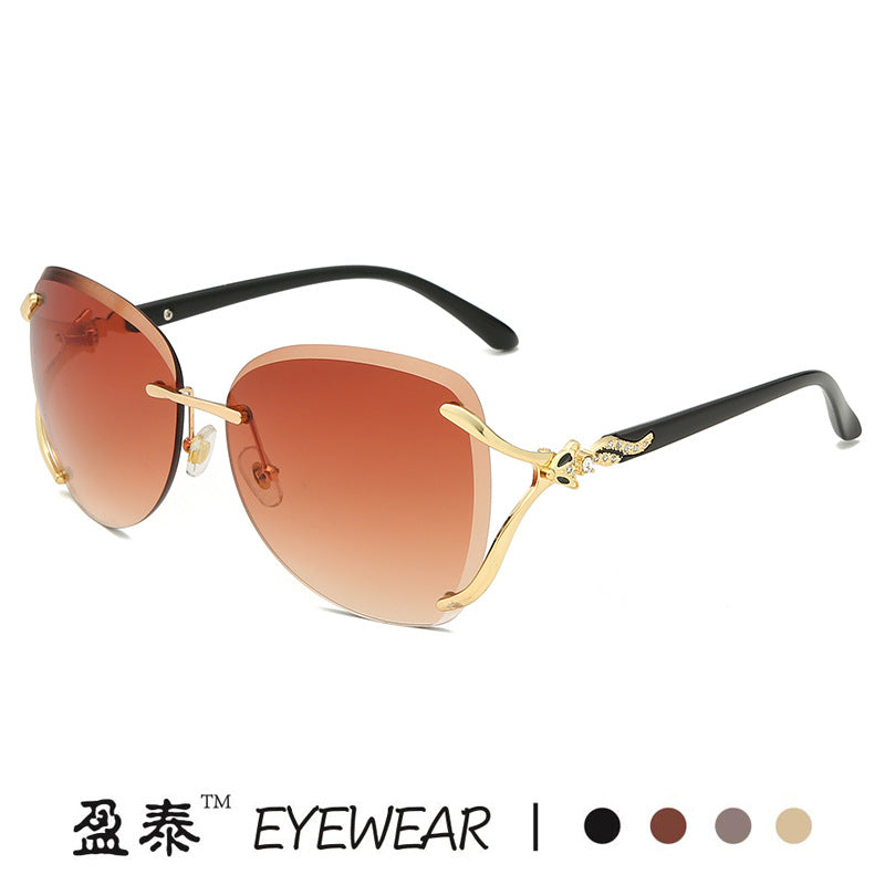 Damen elegante Sonnenbrille mit extravagantem Metallrahmen und verspiegelten Gläsern Karnz