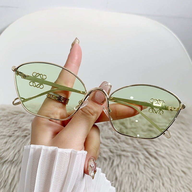 Damen modische Cat-Eye Sonnenbrille mit filigranem Metallrahmen Karnz