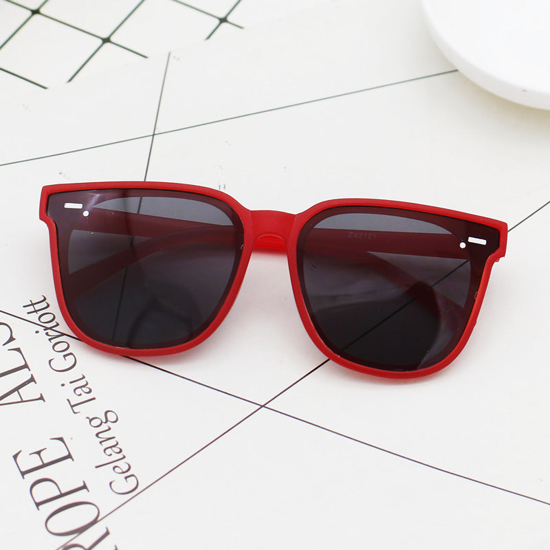 Damen moderne Sonnenbrille mit filigranem Rahmen und UV-Schutz Karnz