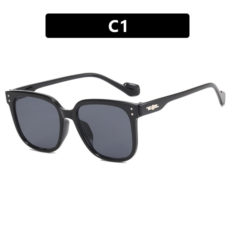 Damen quadratische Sonnenbrille mit sanften Farbverlauf und schützendem UV-Filter Karnz