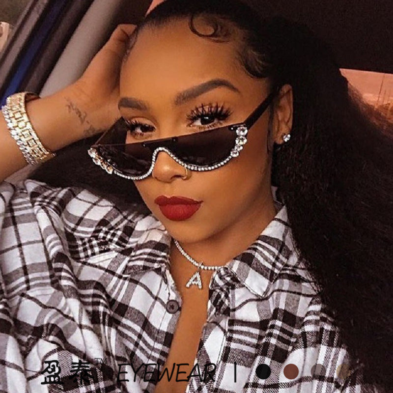 Damen Cat-Eye Sonnenbrille mit funkelnden Strassverzierungen Karnz