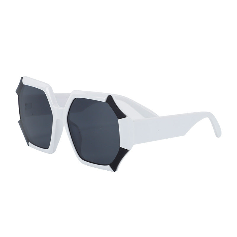 Damen modische Sonnenbrille mit facettiertem Rahmen Karnz
