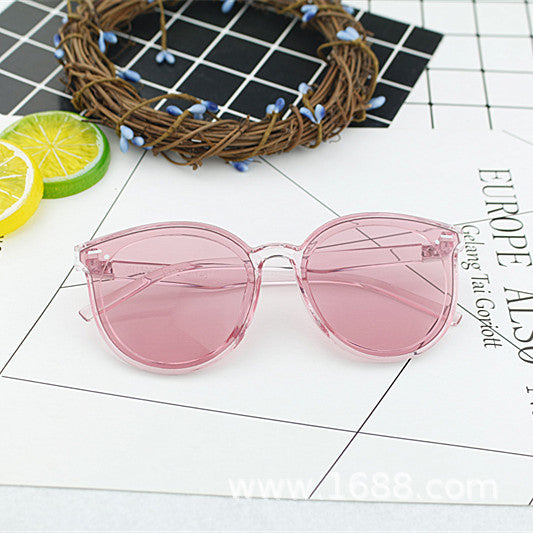 Damen elegante Sonnenbrille mit modernem Rahmen Karnz