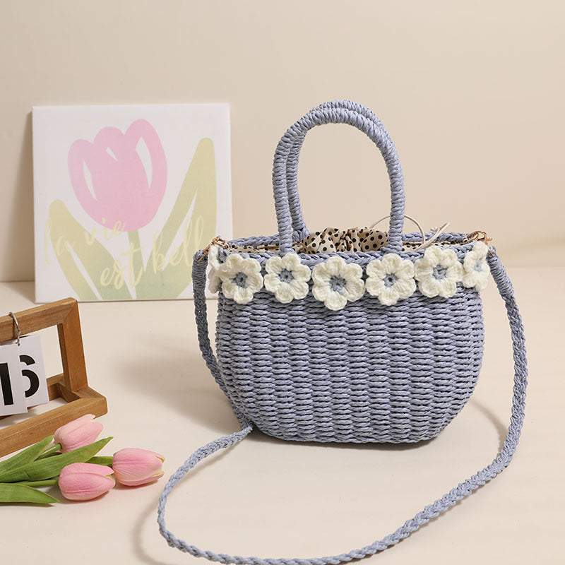 Damen Handtasche mit floralen Verzierungen Karnz