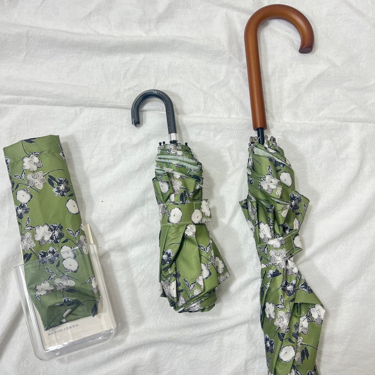 Damen Faltregenschirm mit stilvollem floralem Design Karnz