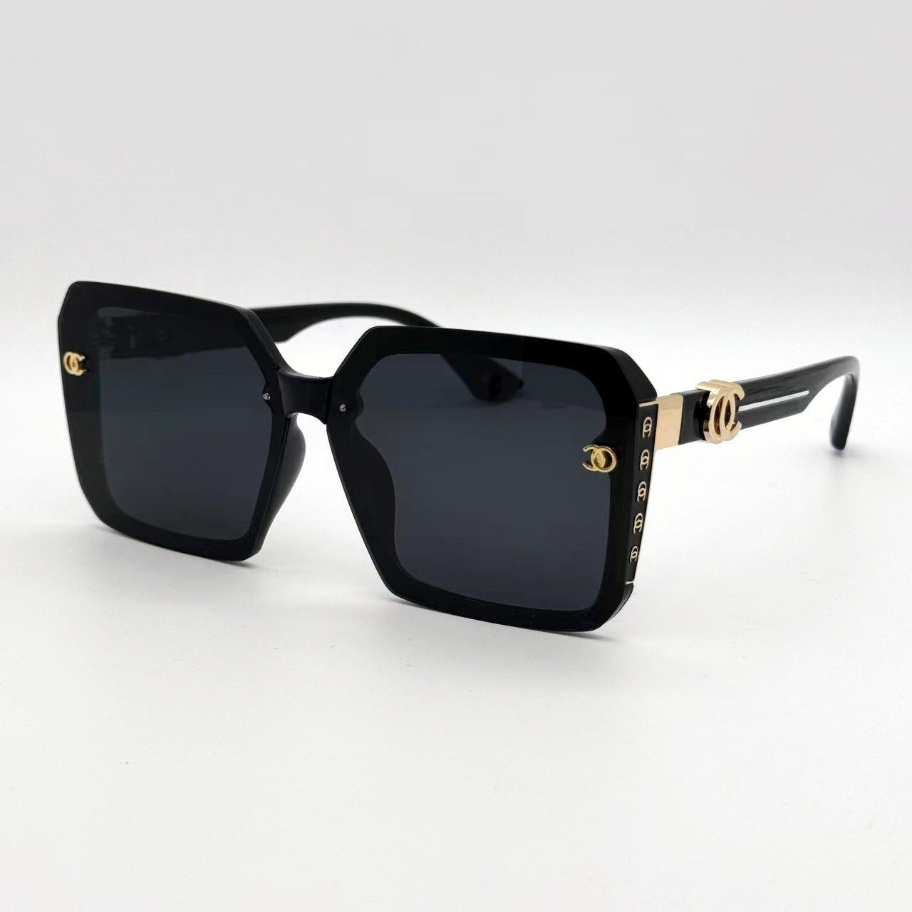 Damen Modische Sonnenbrille mit markantem eckigen Rahmen und luxuriösen Akzenten Karnz