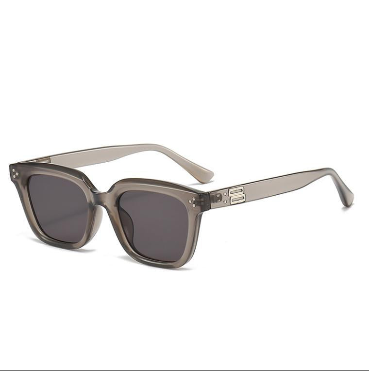 Damen modische oversized Sonnenbrille mit robustem Kunststoffrahmen Karnz