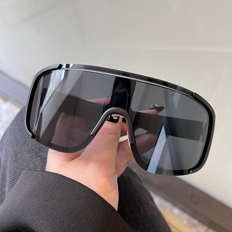 Damen sportliche visierähnliche Sonnenbrille Karnz