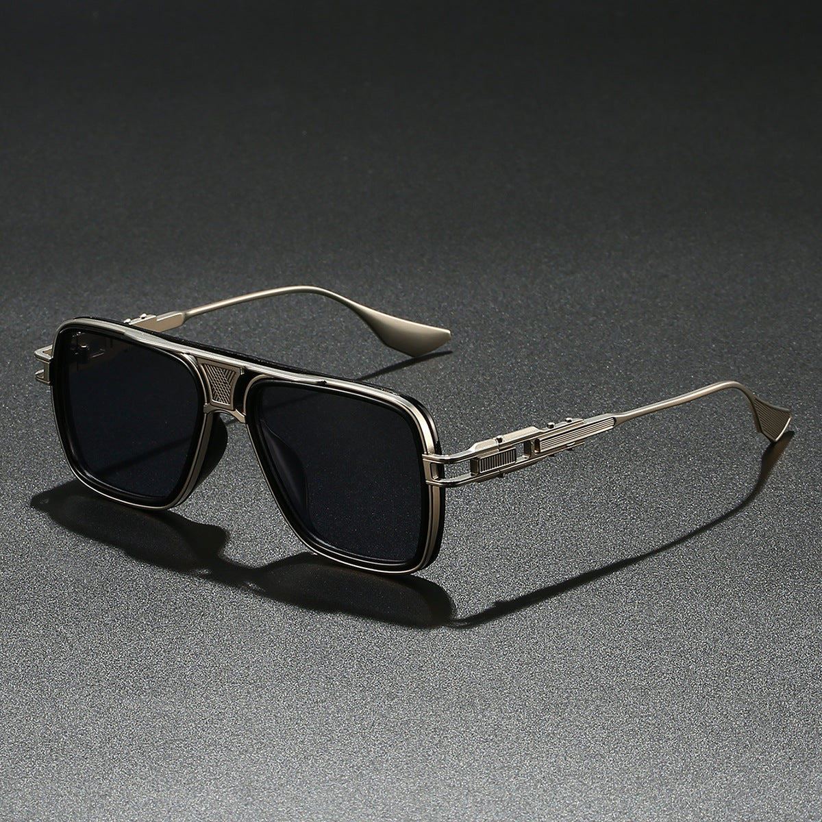 Damen Designer-Sonnenbrille mit luxuriösem Metallrahmen und trendigem Detail Karnz