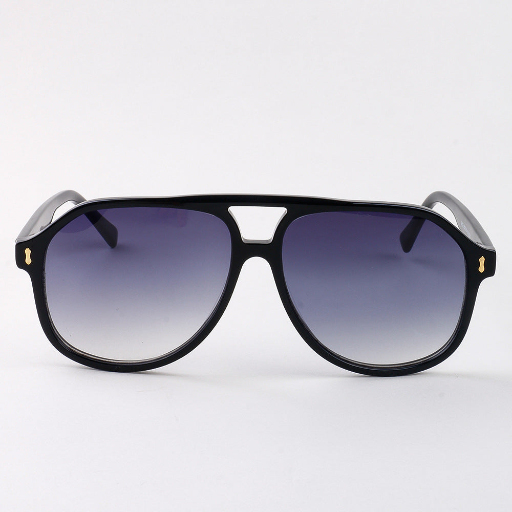 Damen modische Sonnenbrille im zeitgemäßen Design Karnz