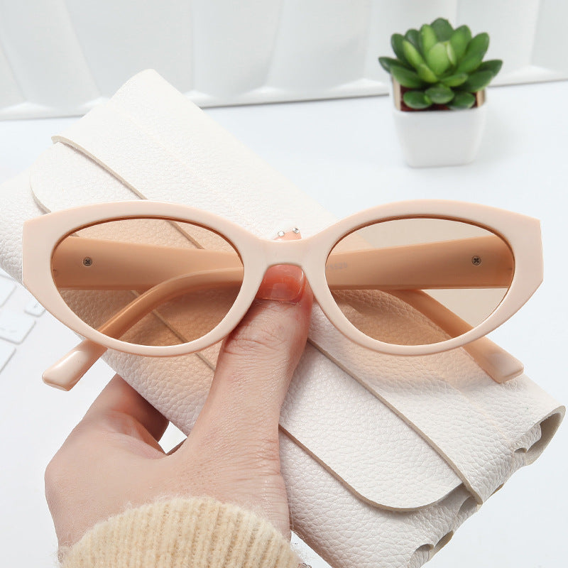 Damen Cat-Eye Sonnenbrille mit elegantem Kunststoffrahmen Karnz