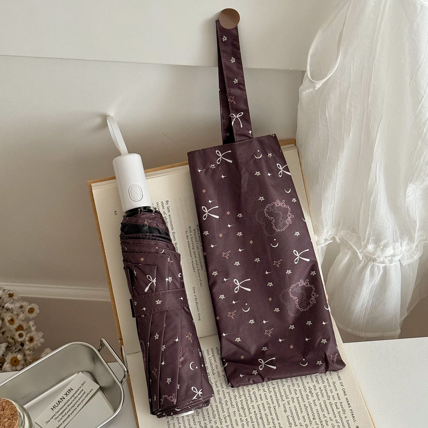 Damen Faltregenschirm mit elegantem Anhängerdesign Karnz