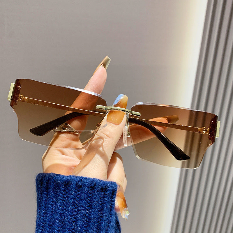Damen modische quadratische Sonnenbrille mit luxuriösem Rahmen und polarisierten Gläsern Karnz