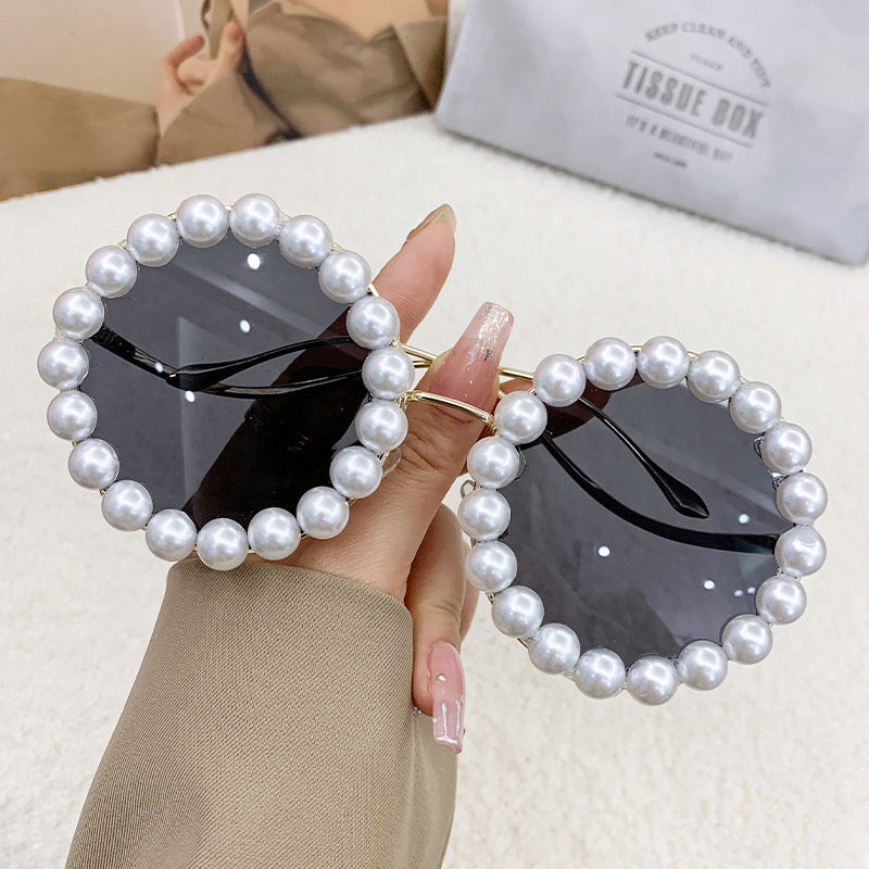 Damen große Sonnenbrille mit perlverziertem Rahmen Karnz