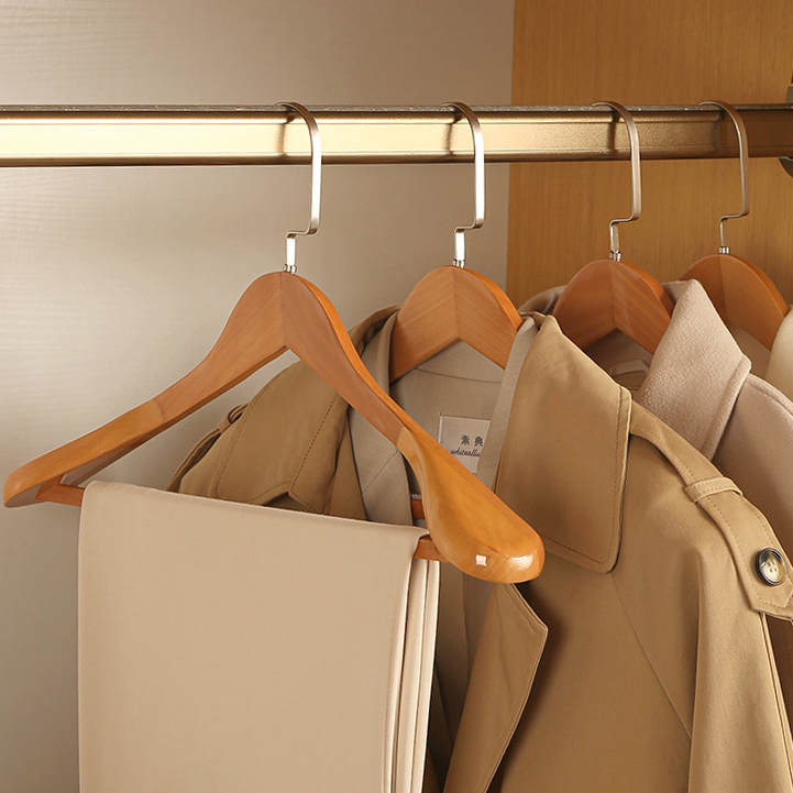 Oaklee Élite – Luxuriöse Holzkleiderbügel mit anspruchsvollem Design