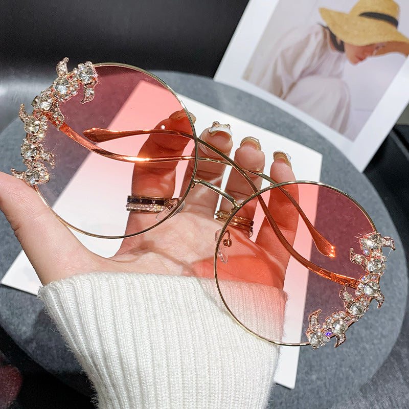 Damen Glamouröse Sonnenbrille mit funkelnden Strass-Details Karnz
