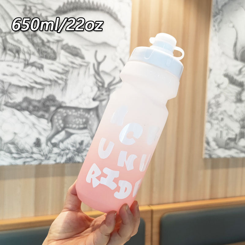 Damen Sportliche Trinkflasche mit flexibler Auslaufschutz-Technologie Karnz