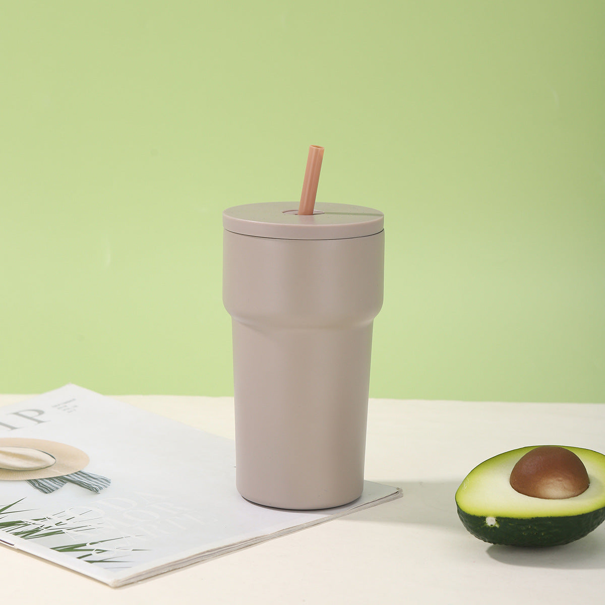 Unisex Isolierter Trinkbecher mit Staubschutzdeckel und Strohhalm Karnz