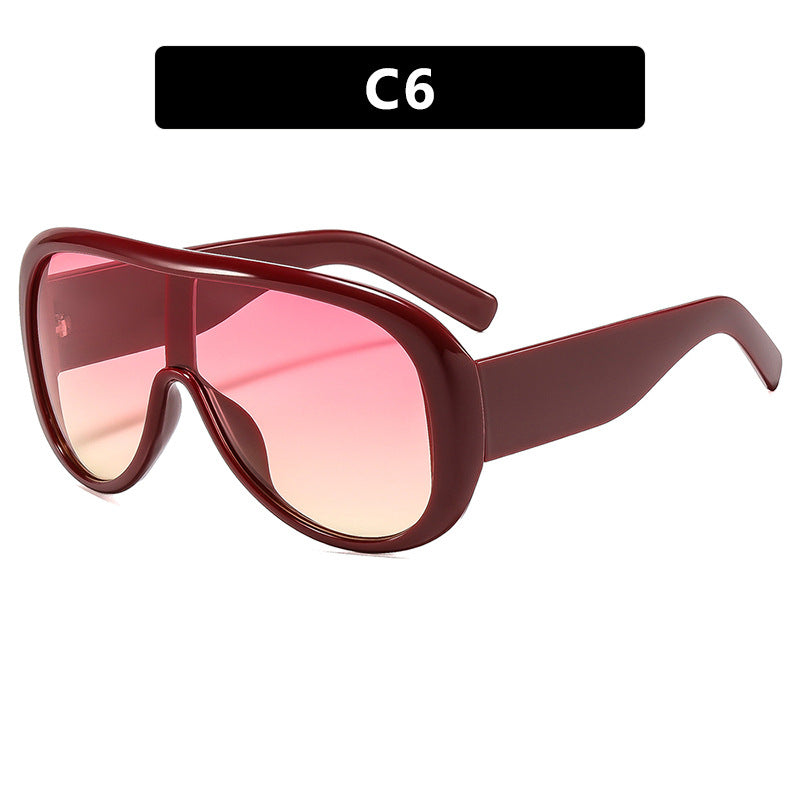 Damen oversized Sportsonnenbrille im retro inspirierten Design Karnz