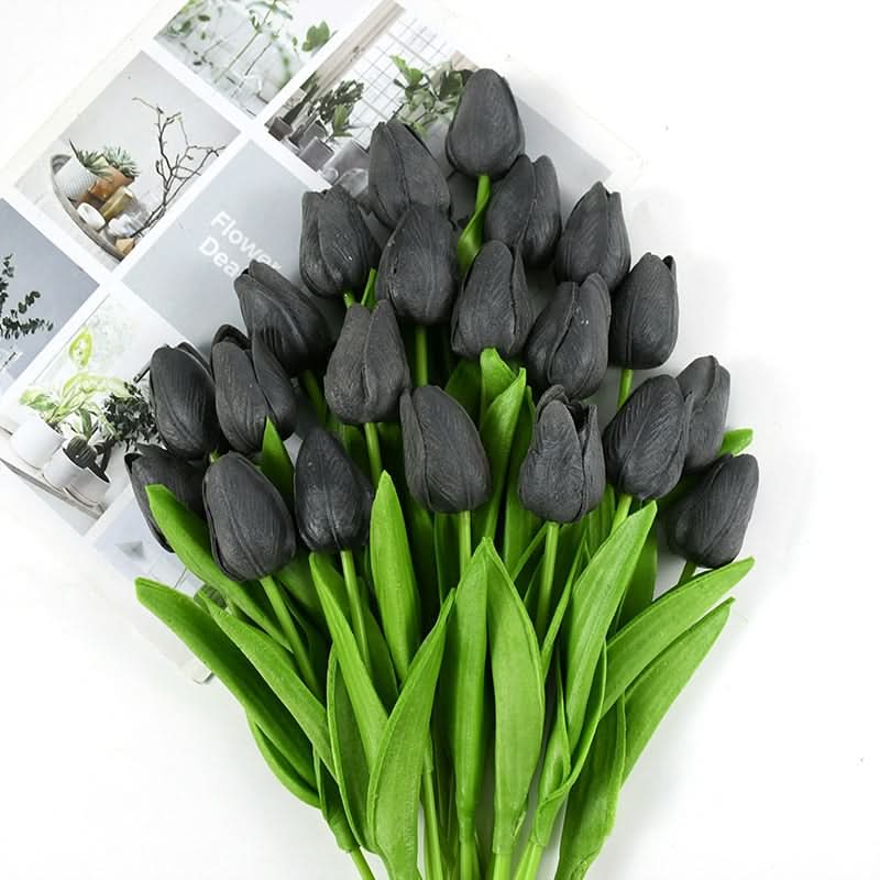 Künstlicher Tulpenstrauß mit realistisch wirkenden Blüten